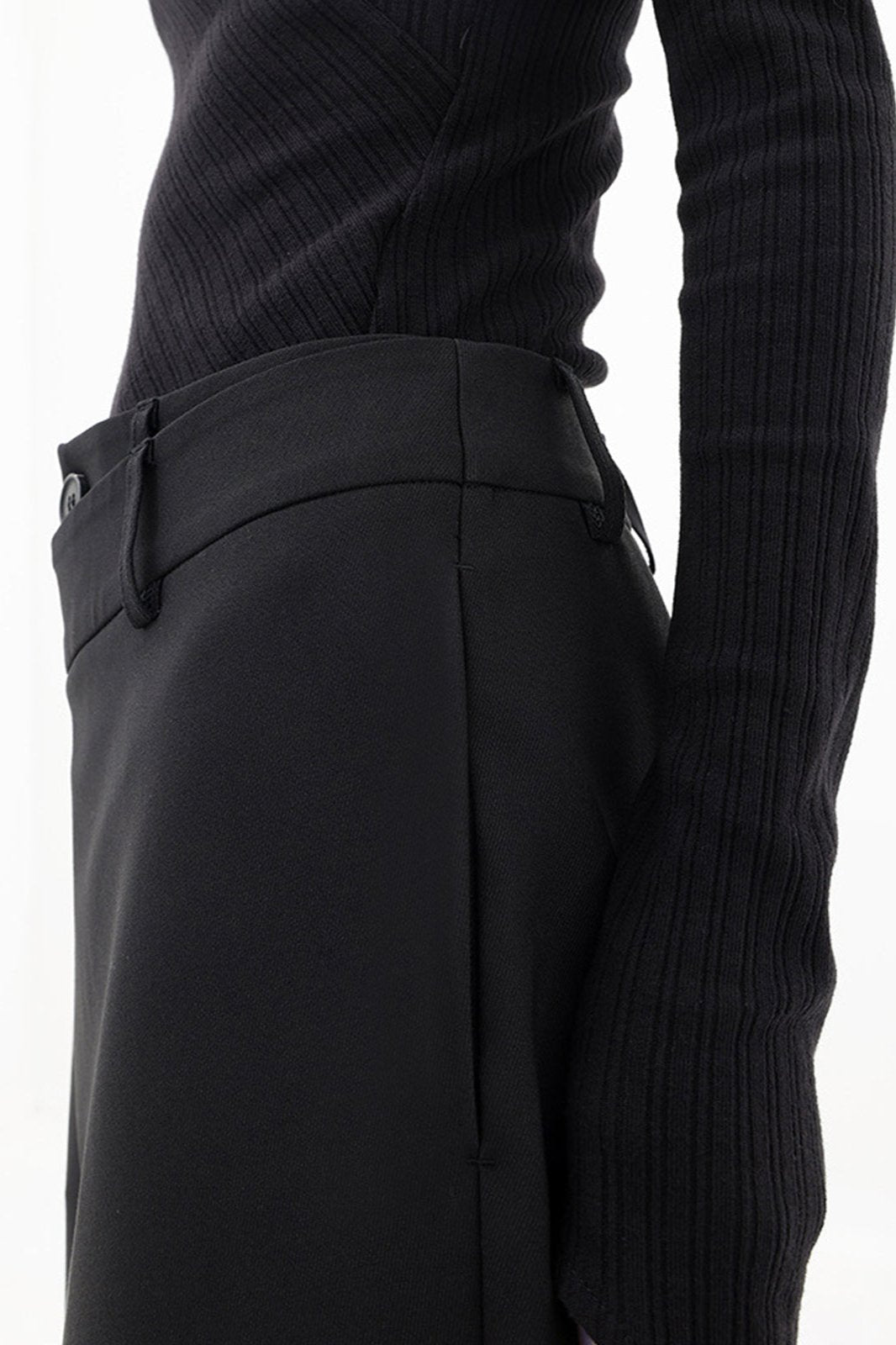 Pantalon Habillé Asymétrique À Boutons Et À Kambes Larges